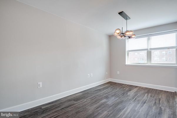 Empty room, Interior, Pendant Lights, Wood Texture Flooring