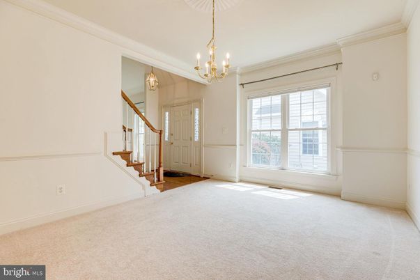 Chandelier, Empty room, Interior