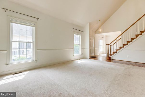 Empty room, Interior, Pendant Lights, Wood Texture Flooring