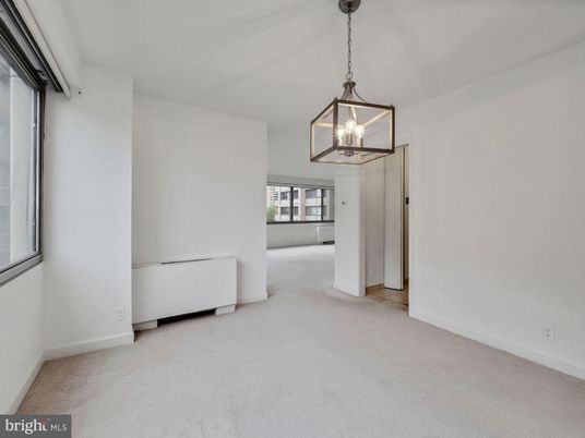 Empty room, Interior, Pendant Lights