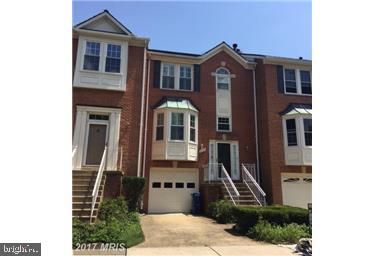 Attached, Exterior, Facade, Brick Facade, Rowhouse