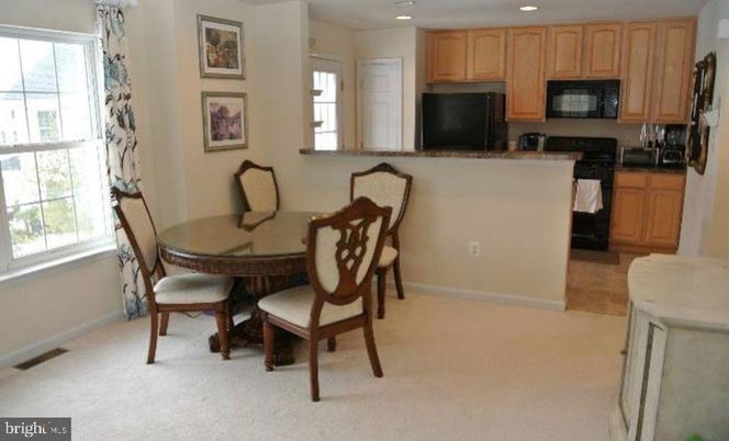 Dining room, Interior, Kitchen, Recessed Lighting