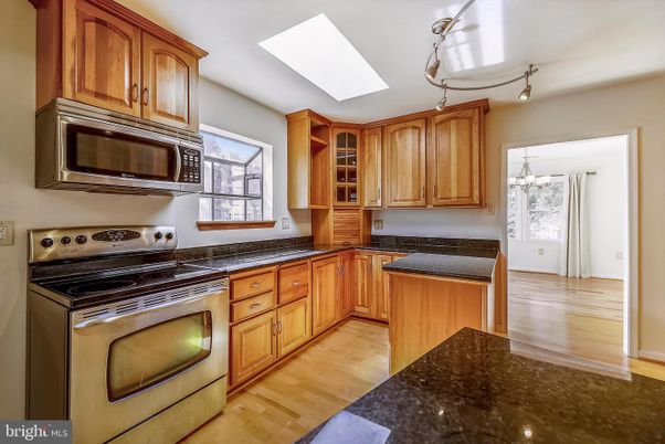 Chandelier, Interior, Kitchen, Wood Texture Flooring