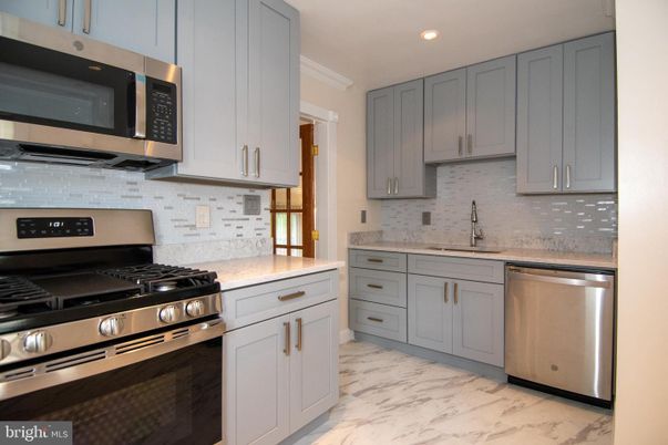 Interior, Kitchen, Marble, Recessed Lighting, Stainless Steel Appliances