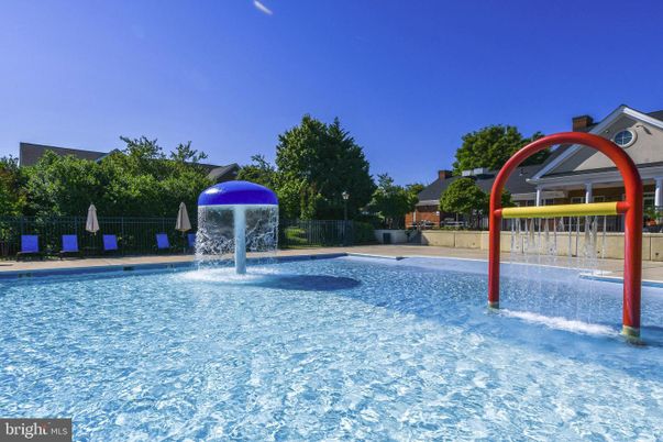 Exterior, Playground, Pool