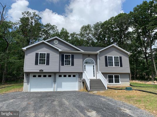 Attached, Exterior, Facade, Raised Ranch