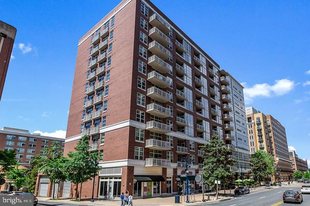 Exterior, Facade, Condo Building