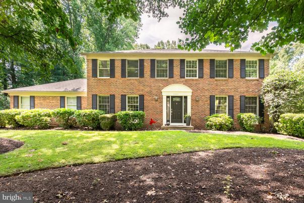 Exterior, Facade, Brick Facade, Georgian