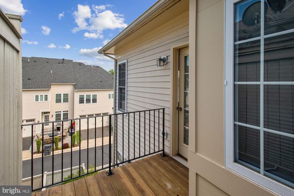 Exterior, Wood Texture Flooring