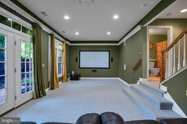 Interior, Projection Screen, Recessed Lighting, Theatre Room