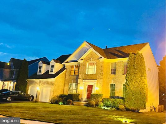 Attached, Exterior, Facade, Brick Traditional