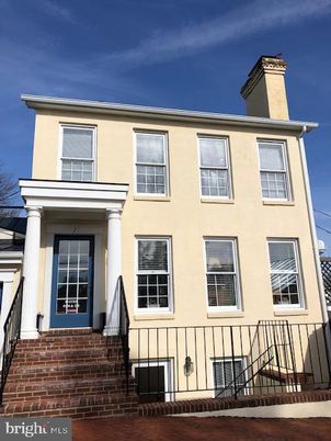 Exterior, Facade, Georgian