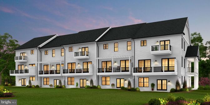 Exterior, Facade, Rowhouse
