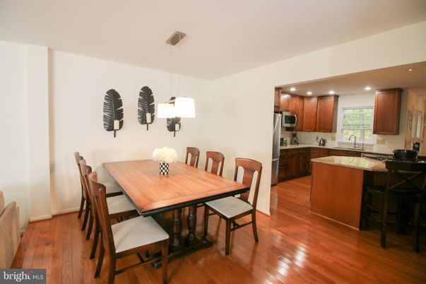 Dining room, Interior, Kitchen, Pendant Lights, Recessed Lighting, Wood Texture Flooring