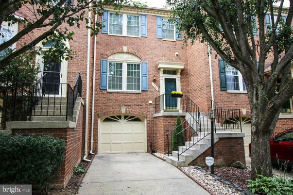 Attached, Exterior, Facade, Brick Facade, Rowhouse