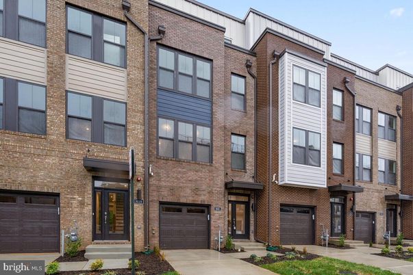 Attached, Exterior, Facade, Brick Facade, Rowhouse