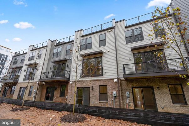 Exterior, Facade, Brick Facade, Rowhouse
