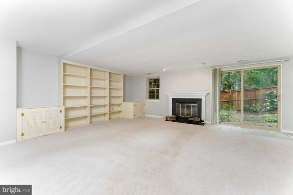 Empty room, Fireplace, Interior, Recessed Lighting