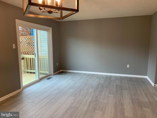 Chandelier, Empty room, Interior, Wood Texture Flooring