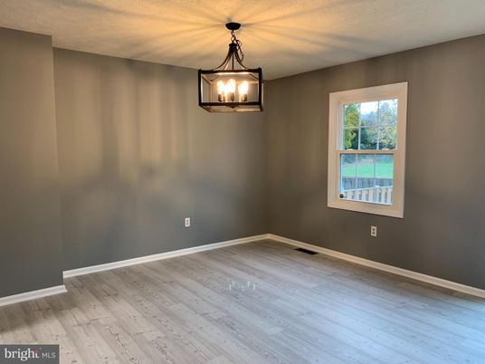 Empty room, Interior, Pendant Lights, Wood Texture Flooring