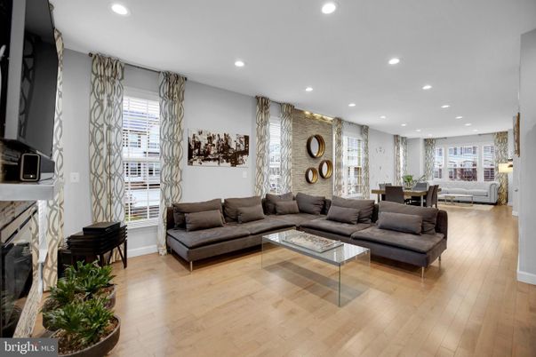 Dining room, Interior, Living room, Recessed Lighting, Wood Texture Flooring