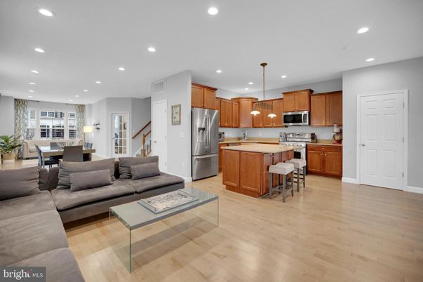 Dining room, Interior, Kitchen, Living room, Pendant Lights, Recessed Lighting, Stainless Steel Appliances, Wood Texture Flooring
