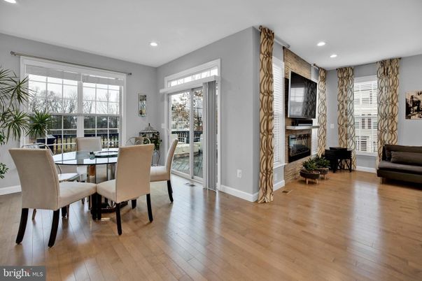Dining room, Fireplace, Interior, Recessed Lighting, Wood Texture Flooring