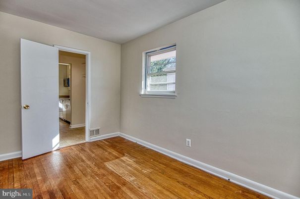 Bathroom, Empty room, Interior, Wood Texture Flooring
