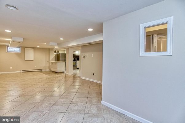 Empty room, Interior, Kitchen, Recessed Lighting