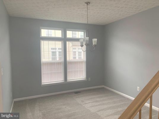 Empty room, Interior, Pendant Lights