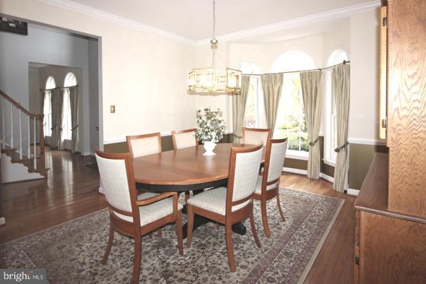 Chandelier, Dining room, Interior, Pendant Lights, Wood Texture Flooring