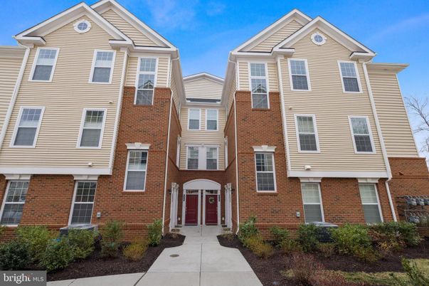 Exterior, Facade, Brick Facade, Rowhouse