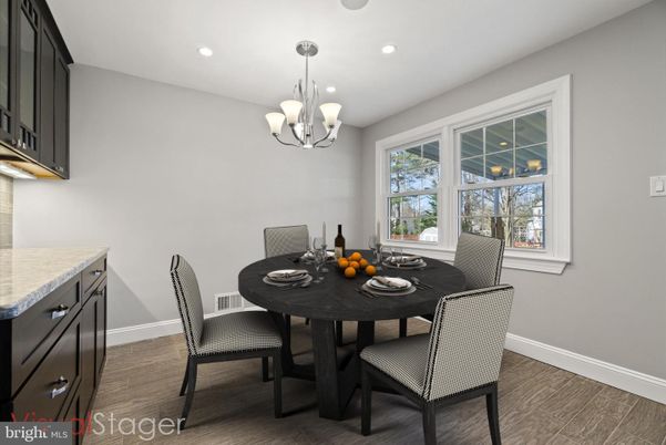 Chandelier, Dining room, Interior, Recessed Lighting, Wood Texture Flooring