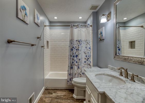 Bathroom, Interior, Recessed Lighting, Wood Texture Flooring