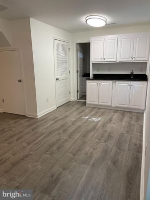 Empty room, Interior, Kitchen, Wood Texture Flooring