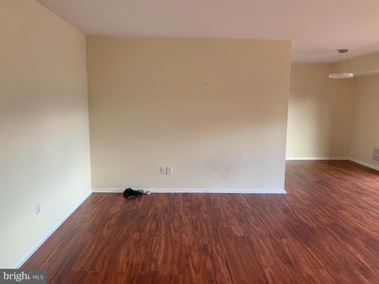 Empty room, Interior, Pendant Lights, Wood Texture Flooring