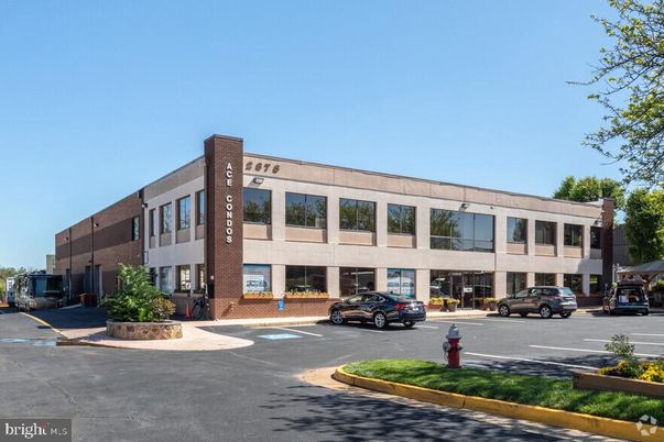 Exterior, Facade, Condo Building