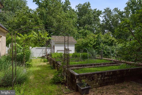 Backyard, Detached Garage, Exterior