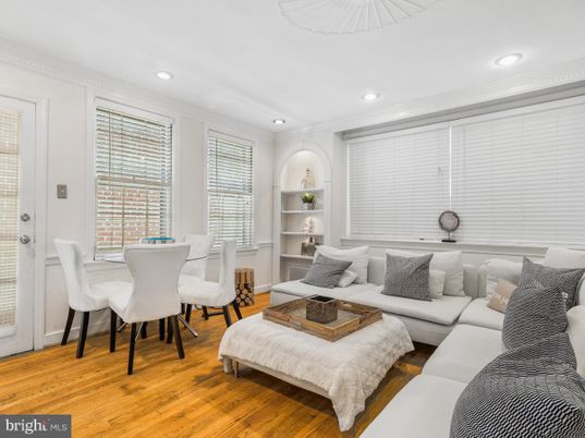 Dining room, Interior, Living room, Recessed Lighting, Wood Texture Flooring