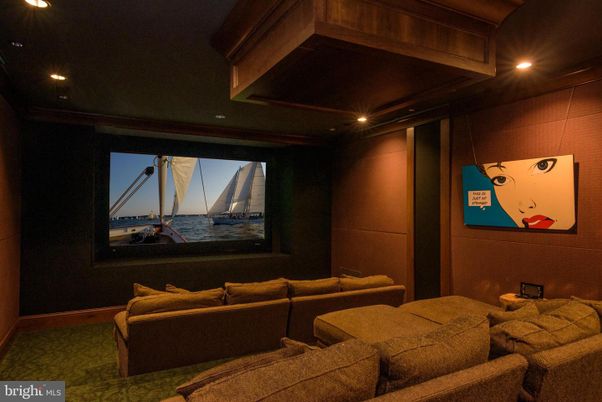 Interior, Projection Screen, Recessed Lighting, Theatre Room