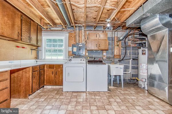 Interior, Kitchen, Washer, Wooden Ceilings