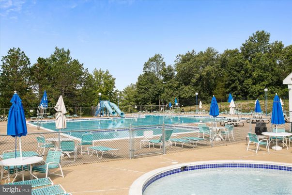 Exterior, Playground, Pool