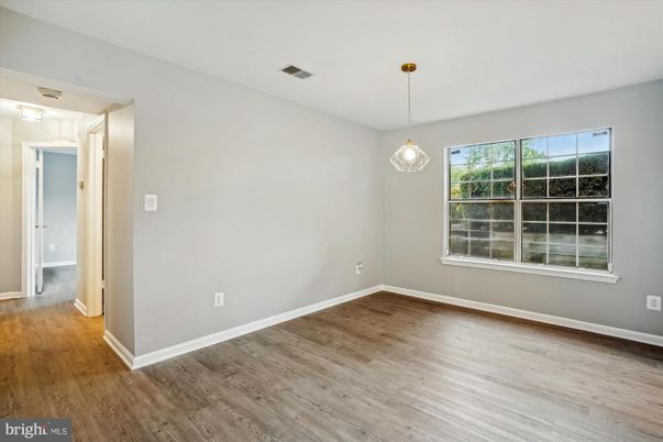 Empty room, Interior, Pendant Lights, Wood Texture Flooring