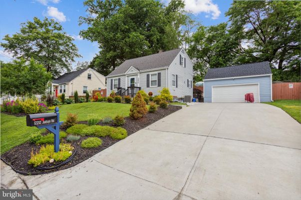 Detached Garage, Exterior