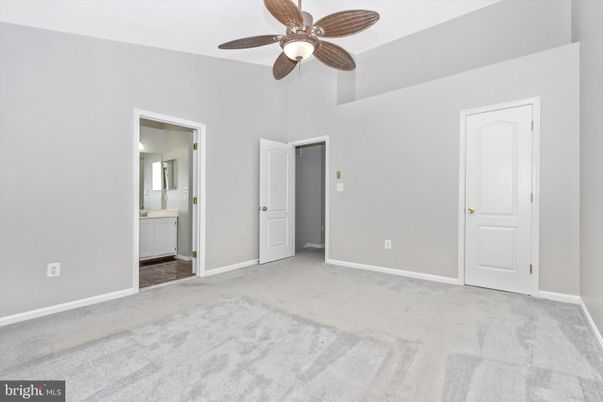 Bathroom, Empty room, Interior