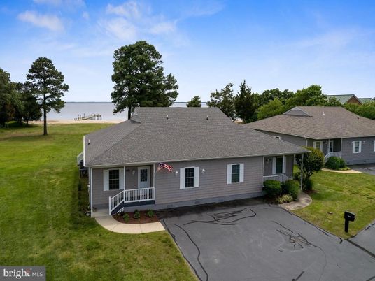 Backyard, Exterior, Water