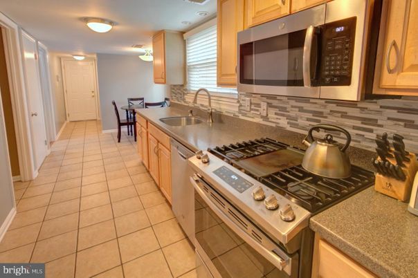Dining room, Interior, Kitchen, Stainless Steel Appliances