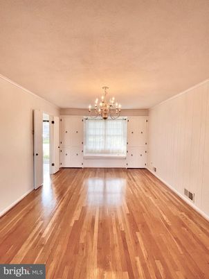 Chandelier, Empty room, Interior, Wood Texture Flooring