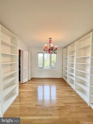 Chandelier, Empty room, Interior, Walk-in Closets, Wood Texture Flooring