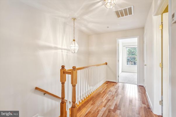 Interior, Pendant Lights, Wood Texture Flooring